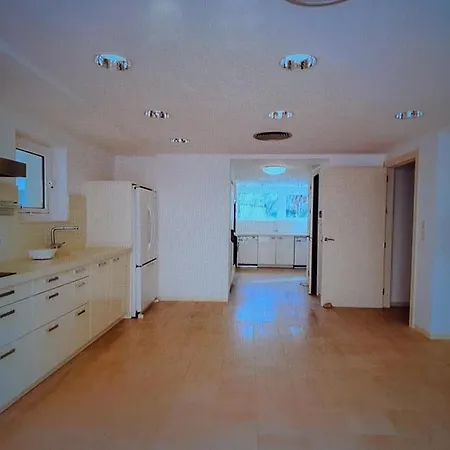 木屋 Front Line Modern Contemporary *